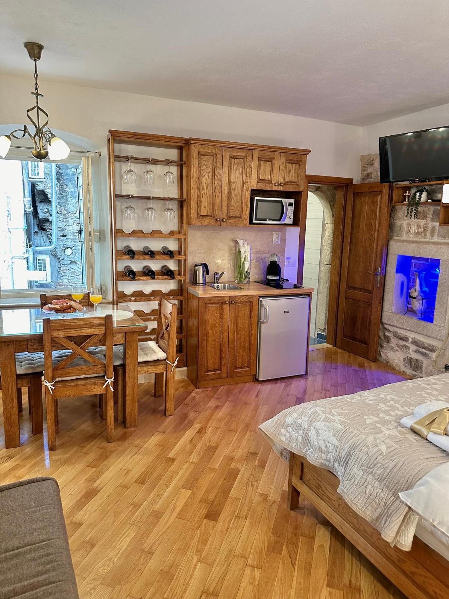 Diocletian Wine Studio Apartment II Split Buitenkant foto